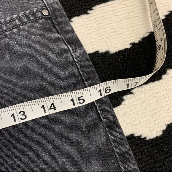 Levi's Distressed Mid Rise Skinny Jeans The Original Fit Washed Black Size 4 - Picture 7 of 10